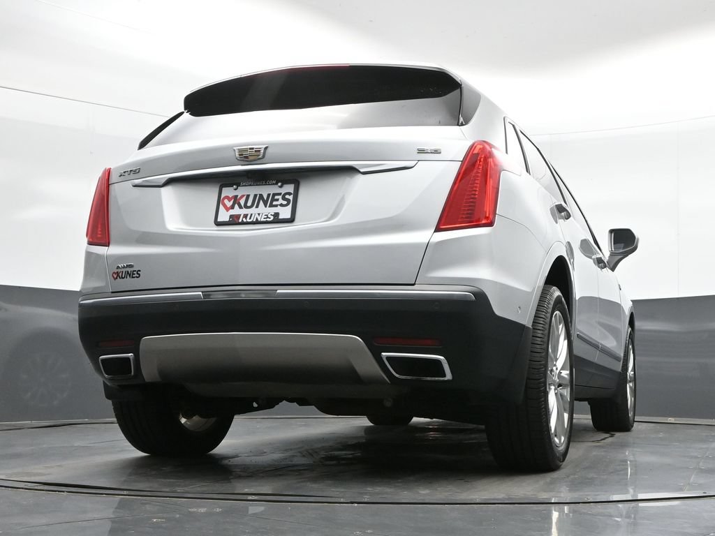 Used 2017 Cadillac XT5 Platinum w/ Driver Assist Package AWD/4WD image 38