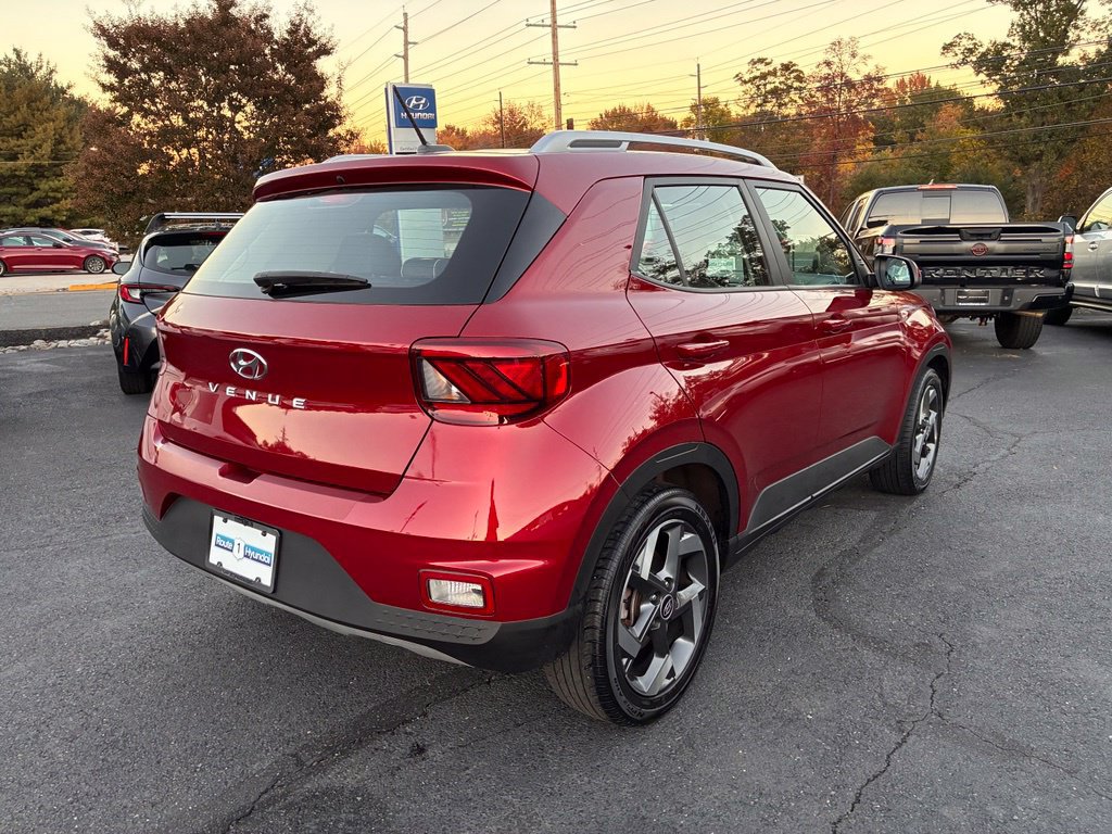 Certified 2024 Hyundai Venue Limited FWD image 7