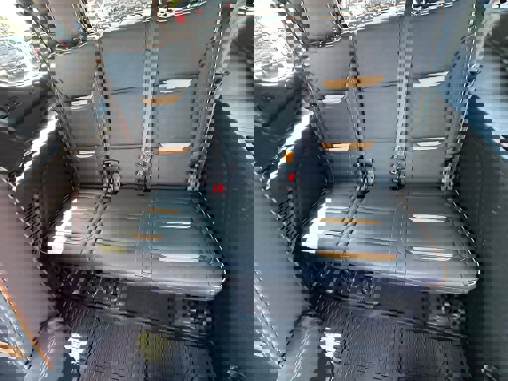 Used 2022 GMC Yukon AT4 w/ Max Trailering Package image 21