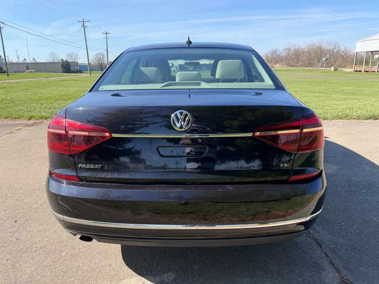 Used 2017 Volkswagen Passat 1.8T S image 5