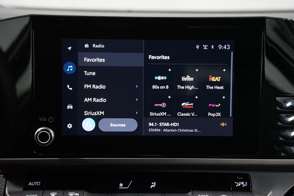 Used 2025 Toyota Camry SE image 19