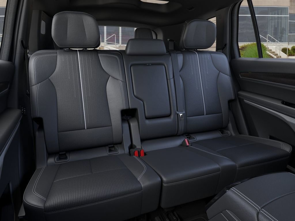 New 2026 Cadillac Vistiq Luxury image 17