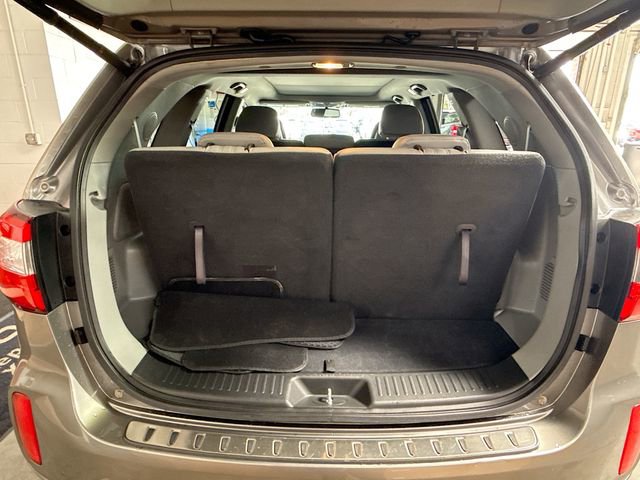 Used 2015 Kia Sorento SX image 27