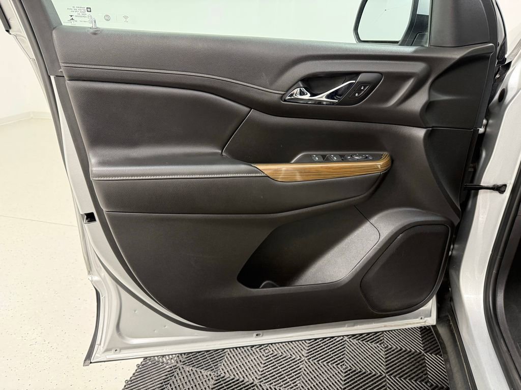 Used 2019 GMC Acadia SLE FWD image 10