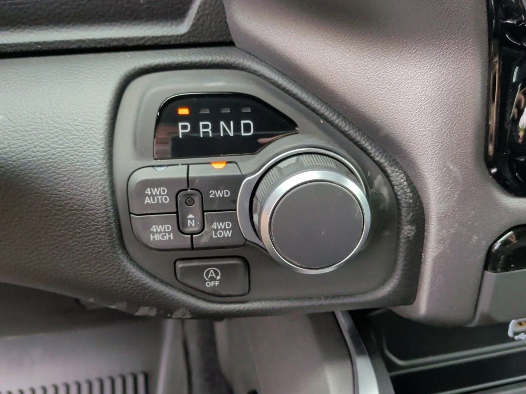 New 2026 RAM 1500 4x4 Crew Cab image 28