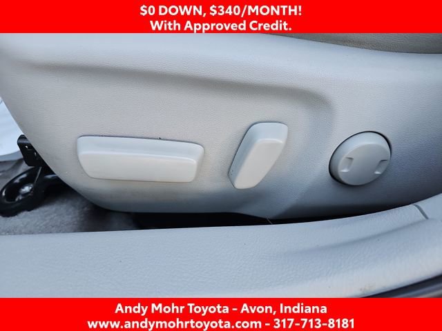 Used 2017 Toyota Camry XLE FWD image 13