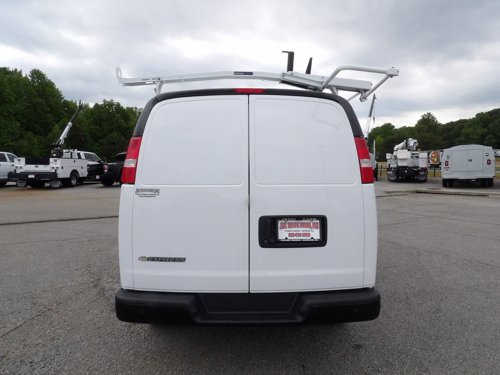 Used 2023 Chevrolet Express 2500 Extended w/ Driver Convenience Package RWD image 6