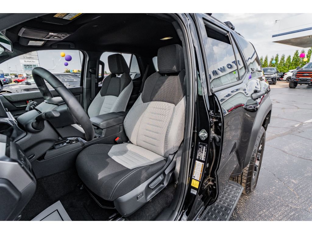 Used 2025 Toyota 4Runner TRD Off-Road image 8