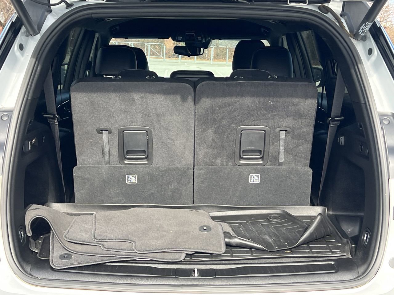 Used 2022 Jeep Grand Cherokee L Laredo image 30