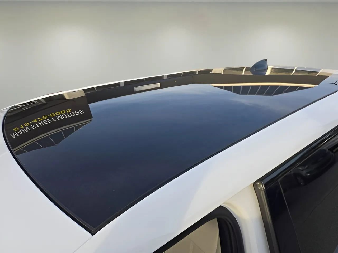 Used 2020 Land Rover Range Rover Evoque S image 11