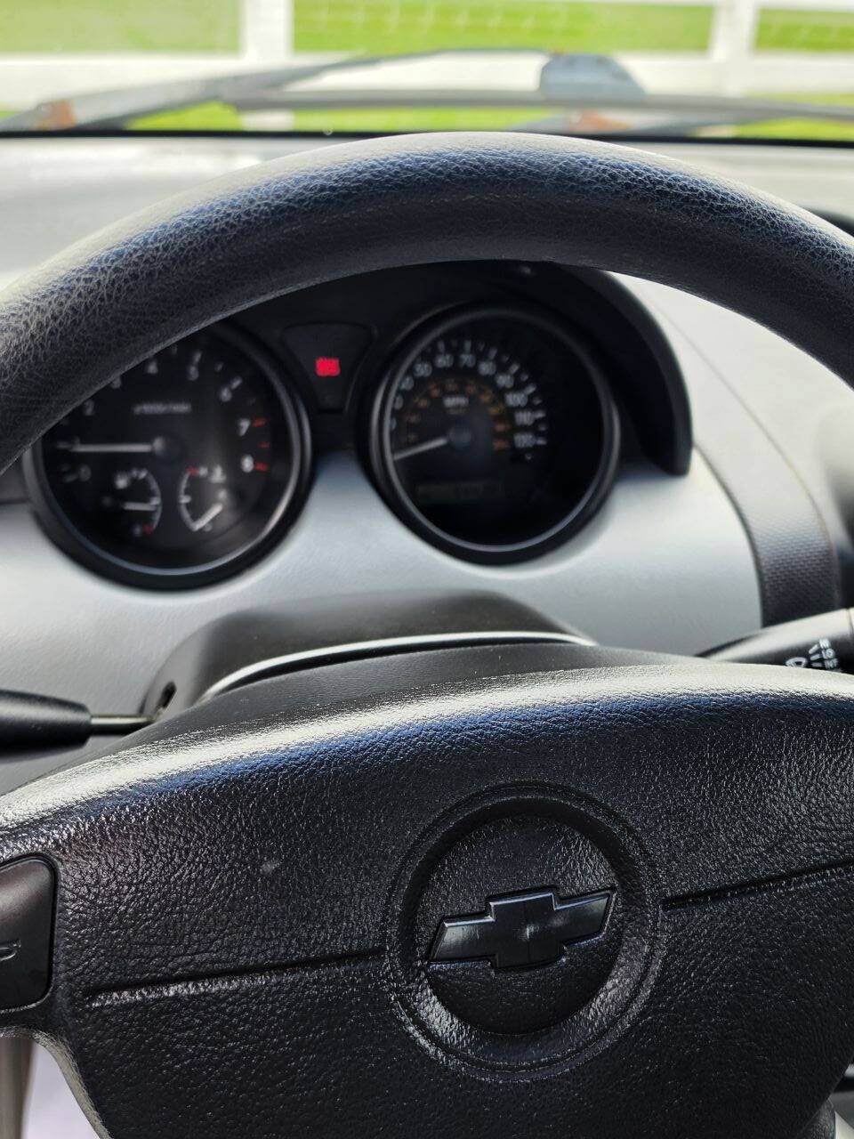 Used 2004 Chevrolet Aveo Hatchback FWD image 12