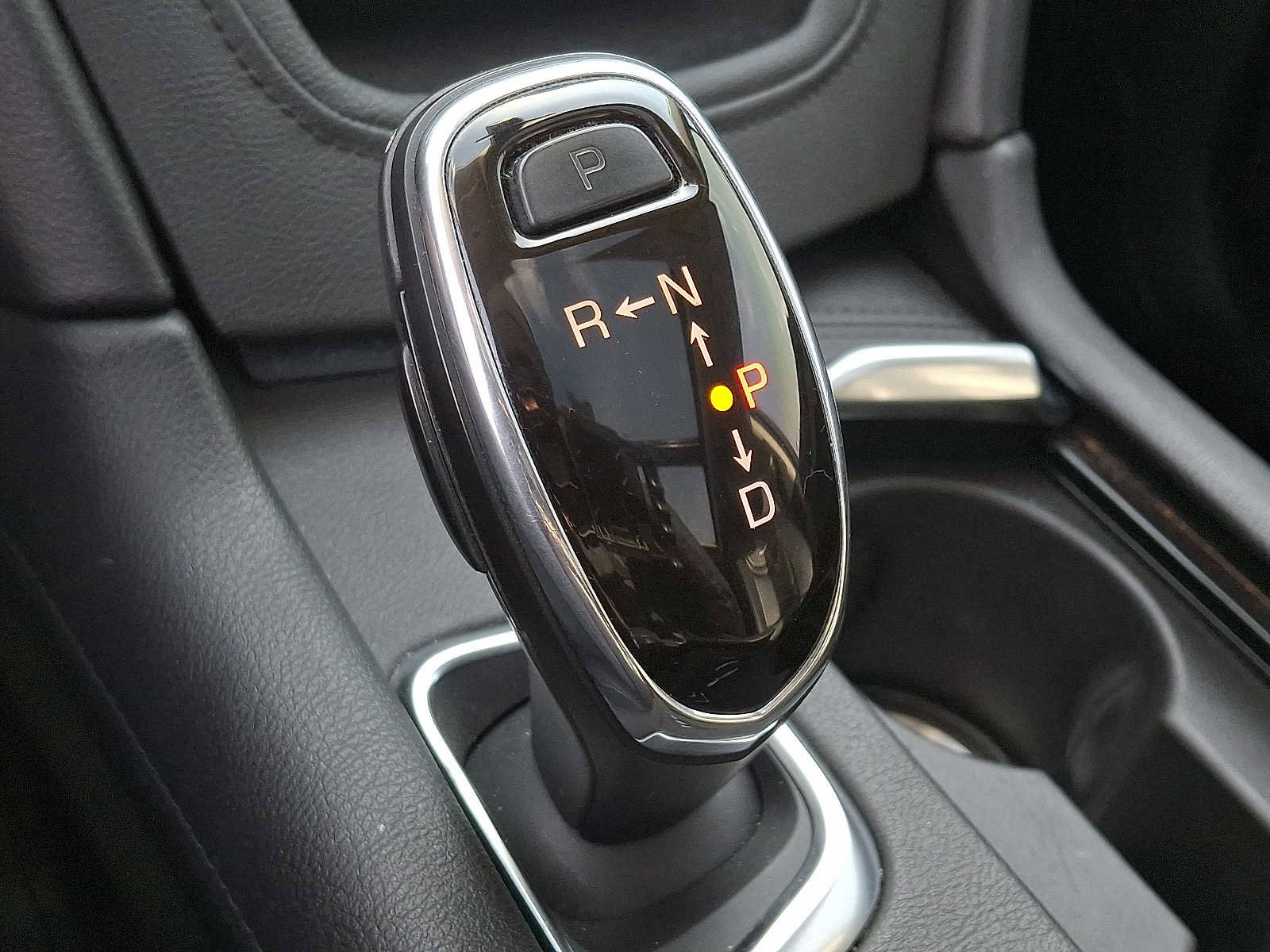 Used 2017 Cadillac XT5 Luxury w/ Driver Awareness Package image 15