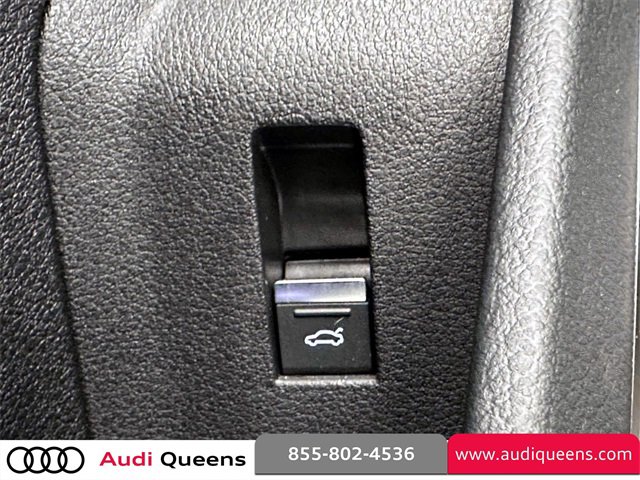 Used 2023 Audi e-tron S Prestige w/ Prestige Package image 19
