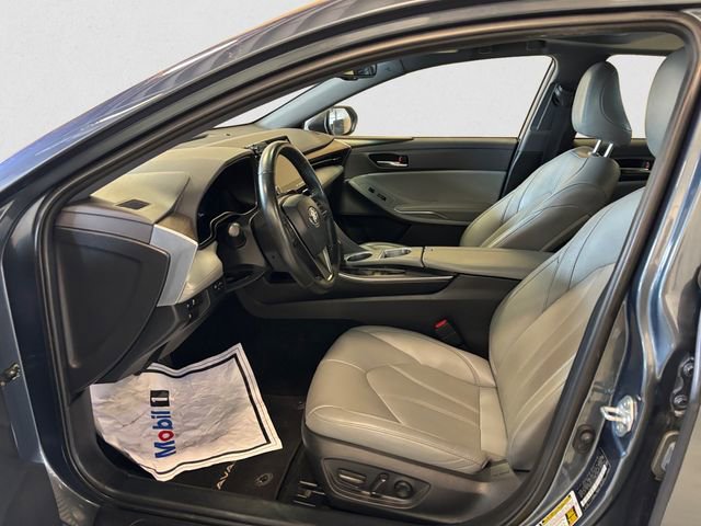 Used 2022 Toyota Avalon XLE w/ Moonroof Package image 10