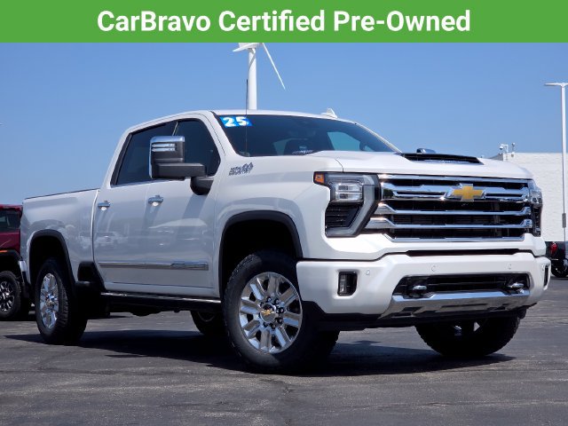 Used 2025 Chevrolet Silverado 2500 High Country w/ High Country Premium Package AWD/4WD image 2
