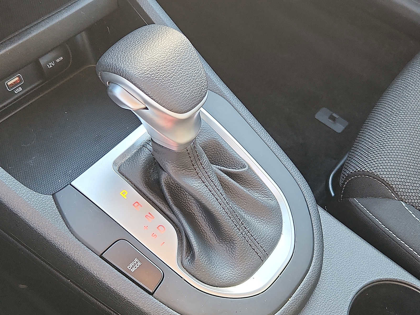 Used 2022 Kia Forte LXS w/ LXS Technology Package FWD image 14