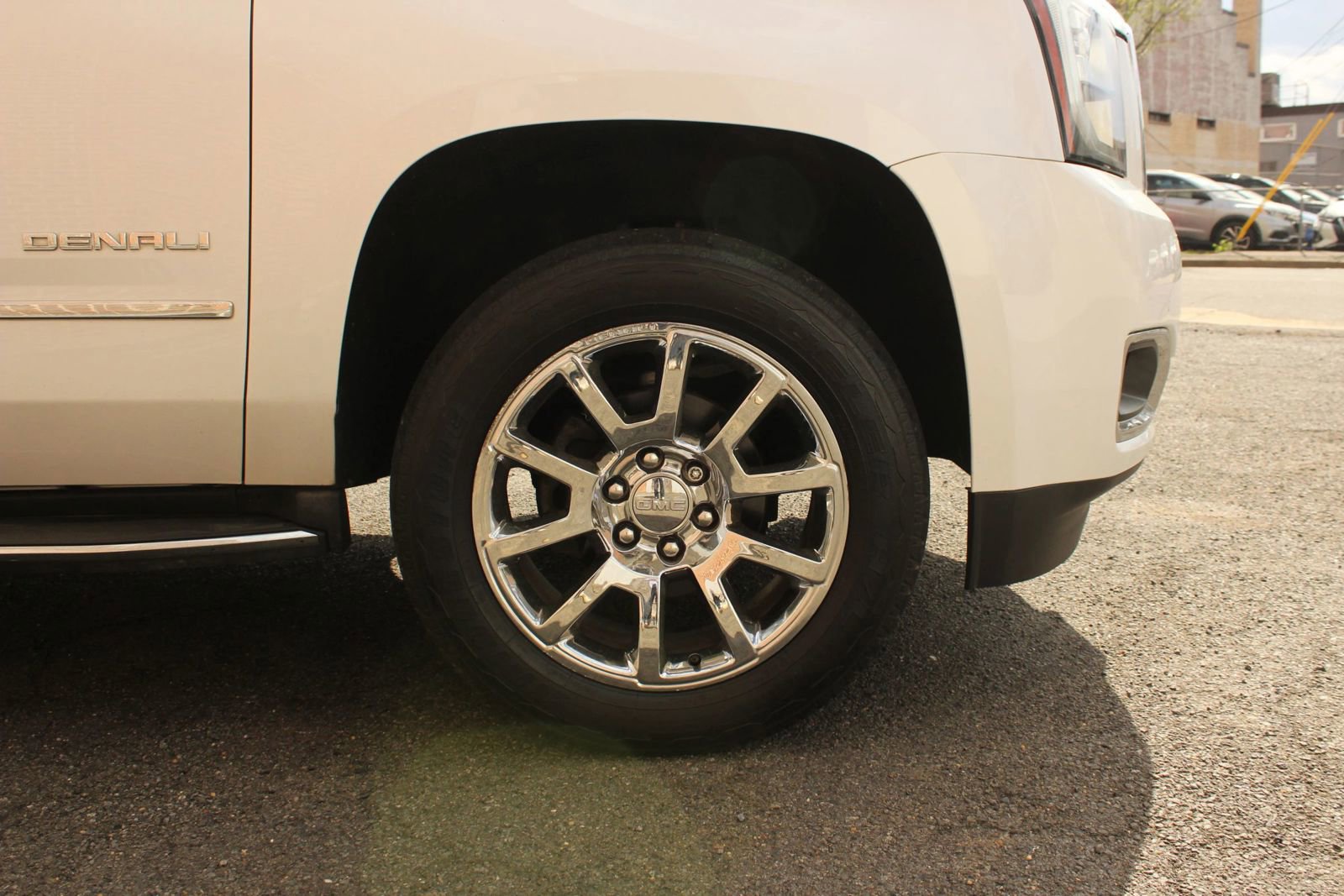 Used 2016 GMC Yukon Denali w/ Open Road Package AWD/4WD image 9