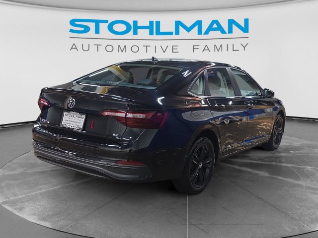 Used 2023 Volkswagen Jetta SE FWD image 5