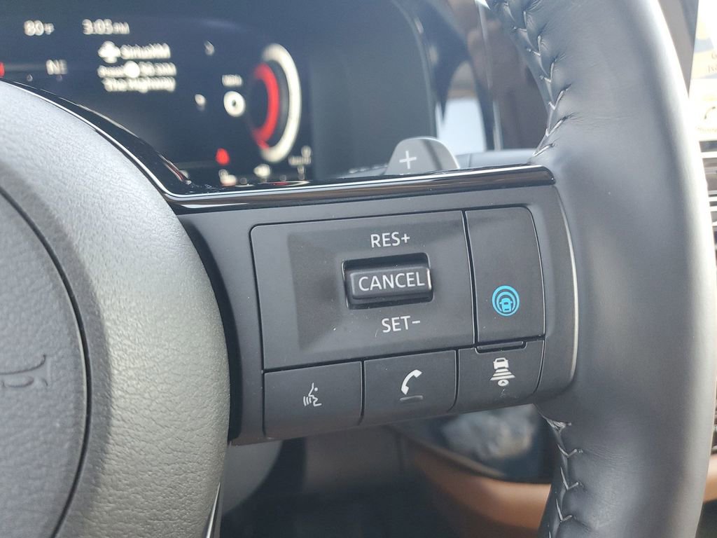 Used 2025 Nissan Pathfinder Platinum image 37