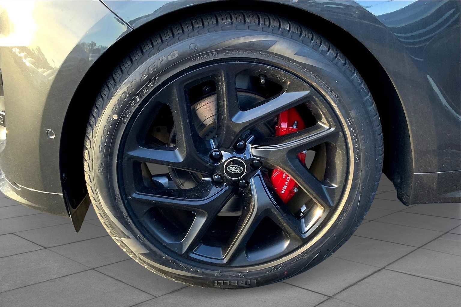 New 2025 Land Rover Range Rover Sport Dynamic SE image 17