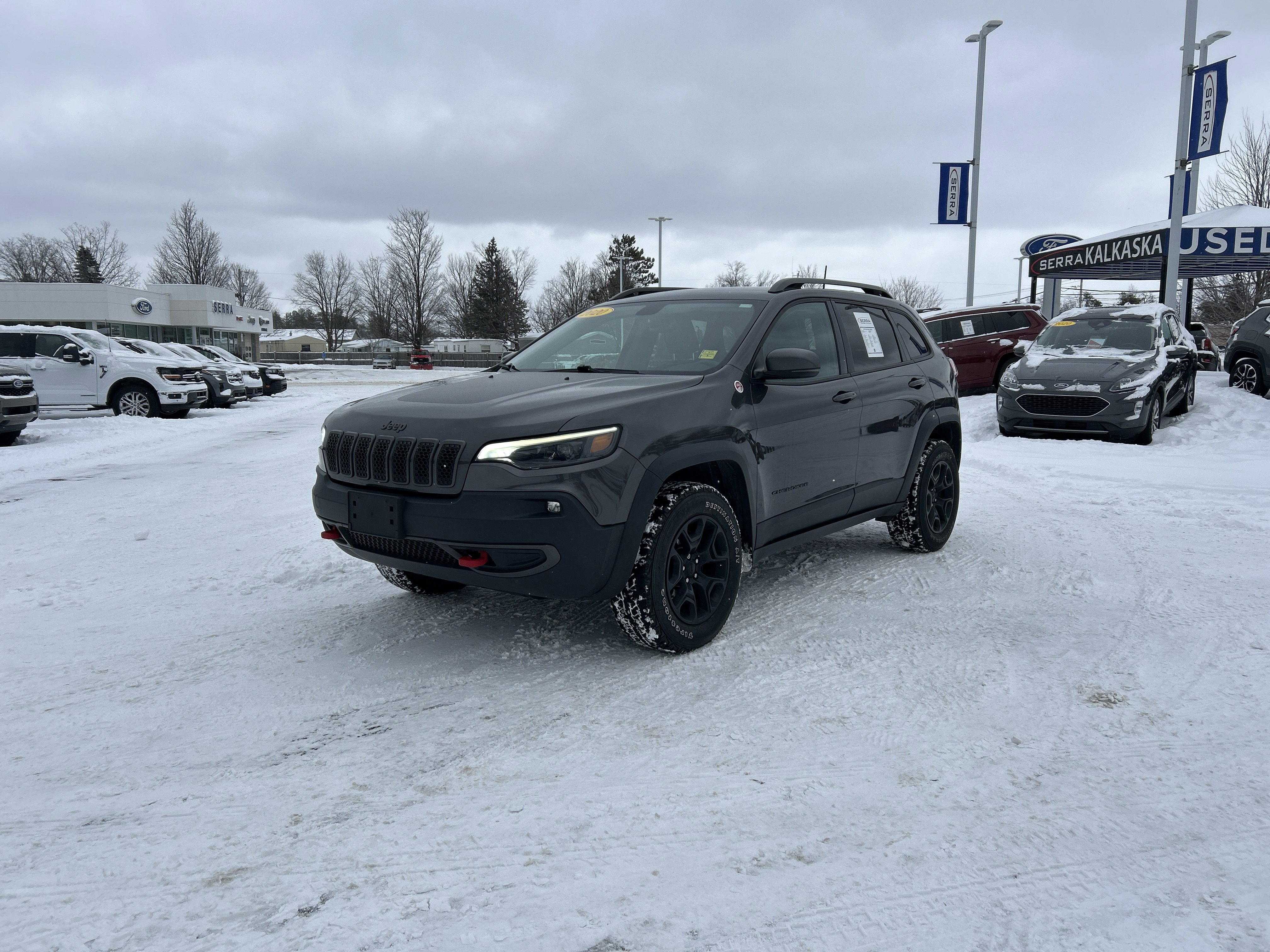 Used 2020 Jeep Cherokee Trailhawk w/ Comfort & Convenience Group image 8