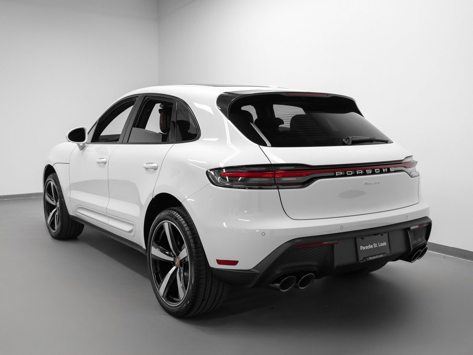 New 2026 Porsche Macan image 3
