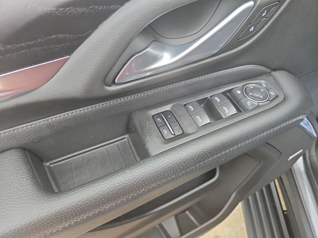 Used 2022 GMC Yukon XL Denali image 11