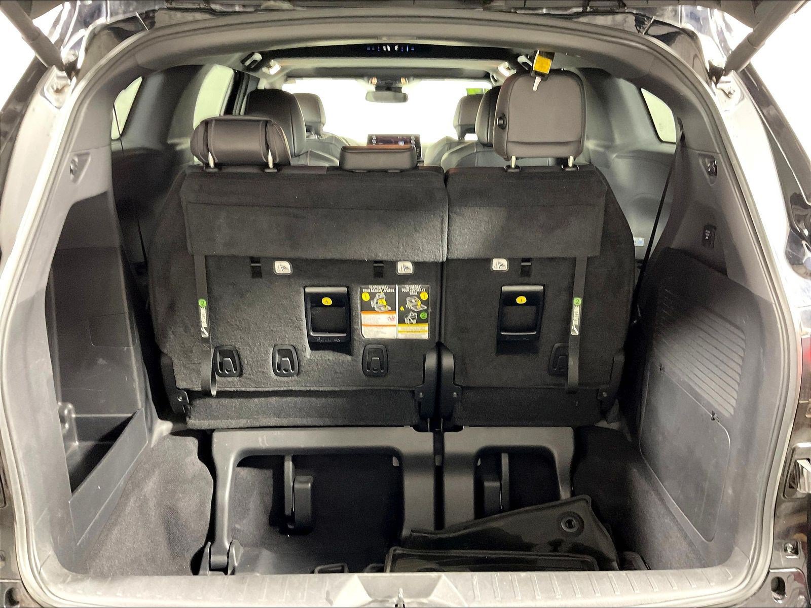 Used 2022 Toyota Sienna XSE w/ XSE Plus Package AWD/4WD image 40