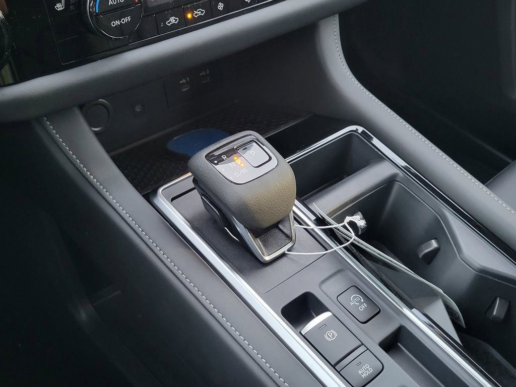 New 2026 Nissan Pathfinder SL image 9