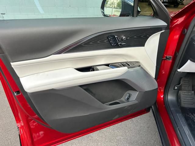 New 2026 Cadillac Lyriq Premium Luxury w/ LPO, Floor Liner Package AWD/4WD image 9