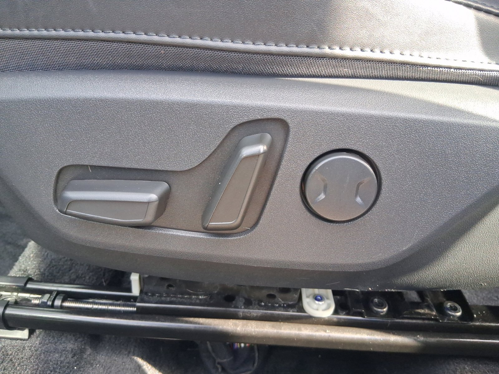 Used 2024 Kia Niro SX Touring FWD image 7