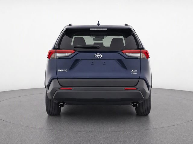 Used 2025 Toyota RAV4 XLE AWD/4WD image 7