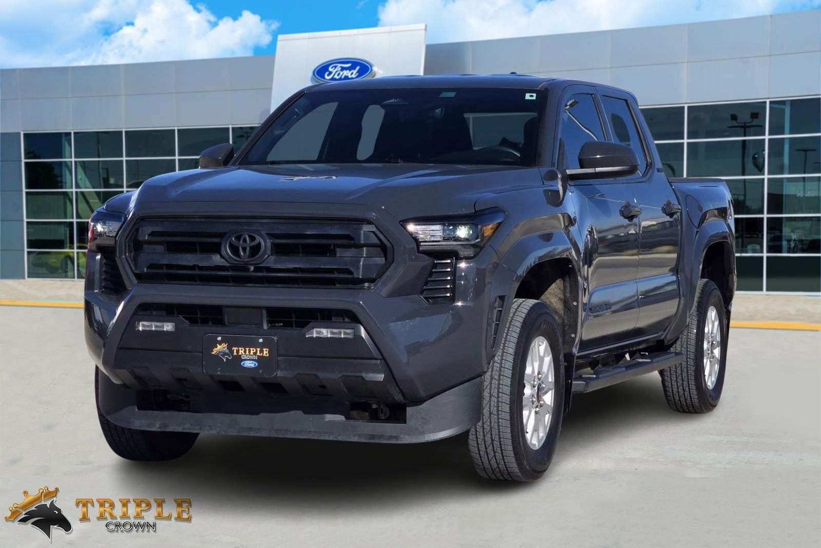 Used 2024 Toyota Tacoma SR5 image 2