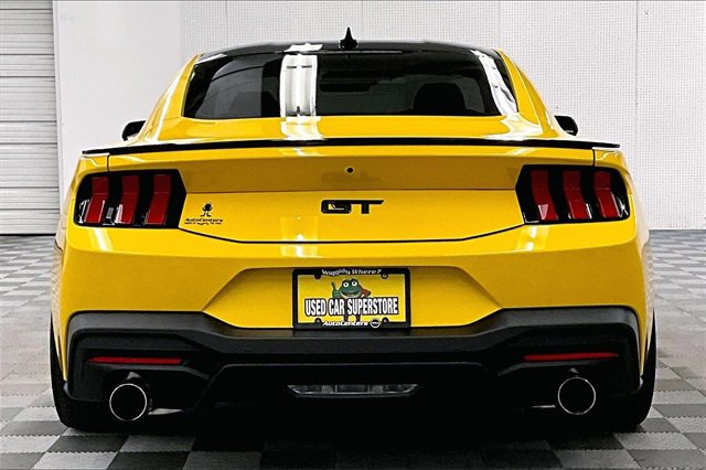Used 2024 Ford Mustang GT Premium image 4