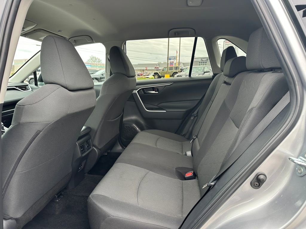 Used 2024 Toyota RAV4 XLE FWD image 11