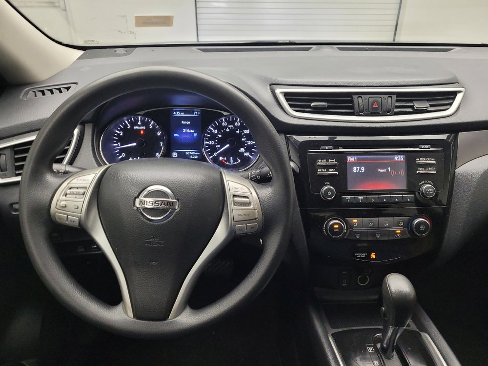 Used 2015 Nissan Rogue S AWD/4WD image 22