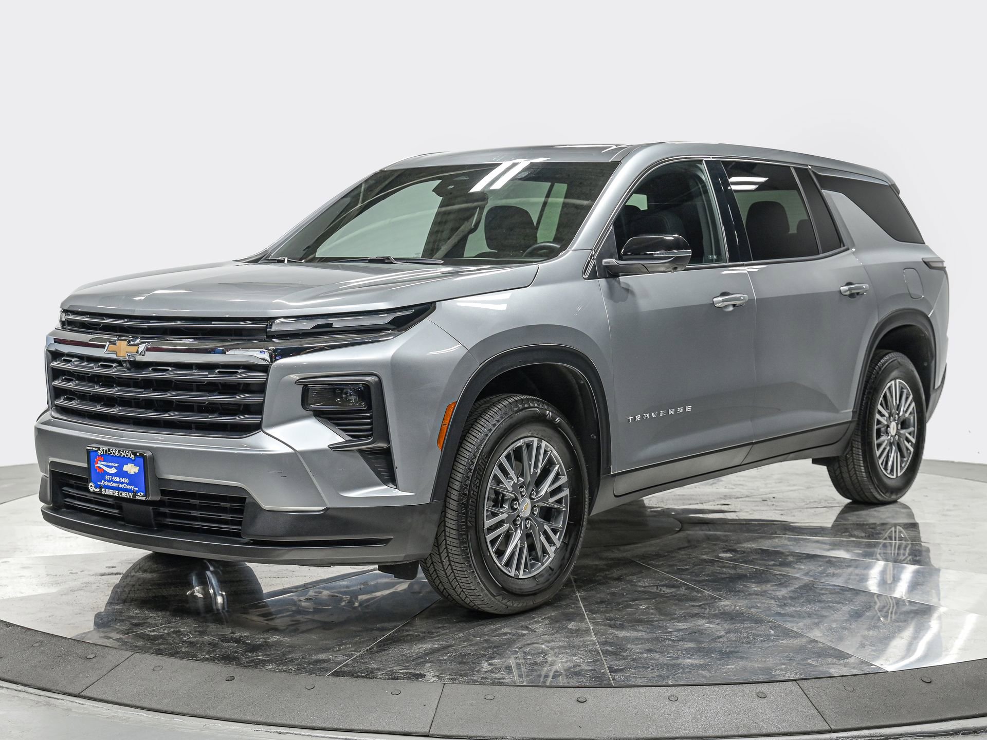Used 2024 Chevrolet Traverse LS