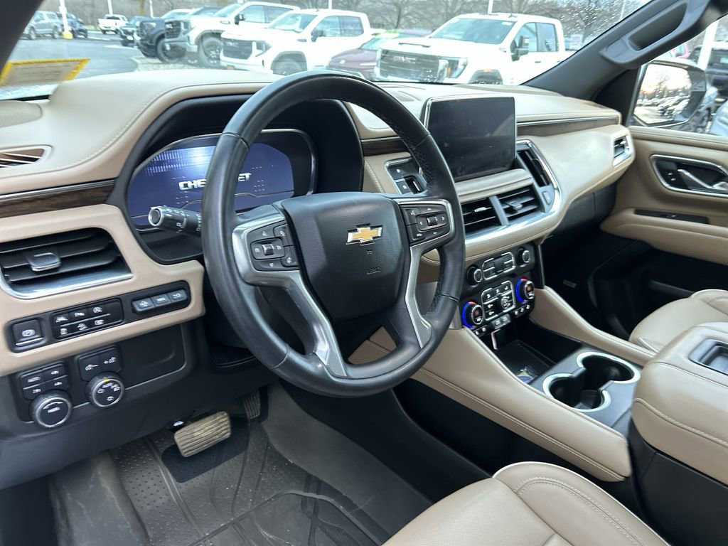 Used 2024 Chevrolet Tahoe Premier AWD/4WD image 15