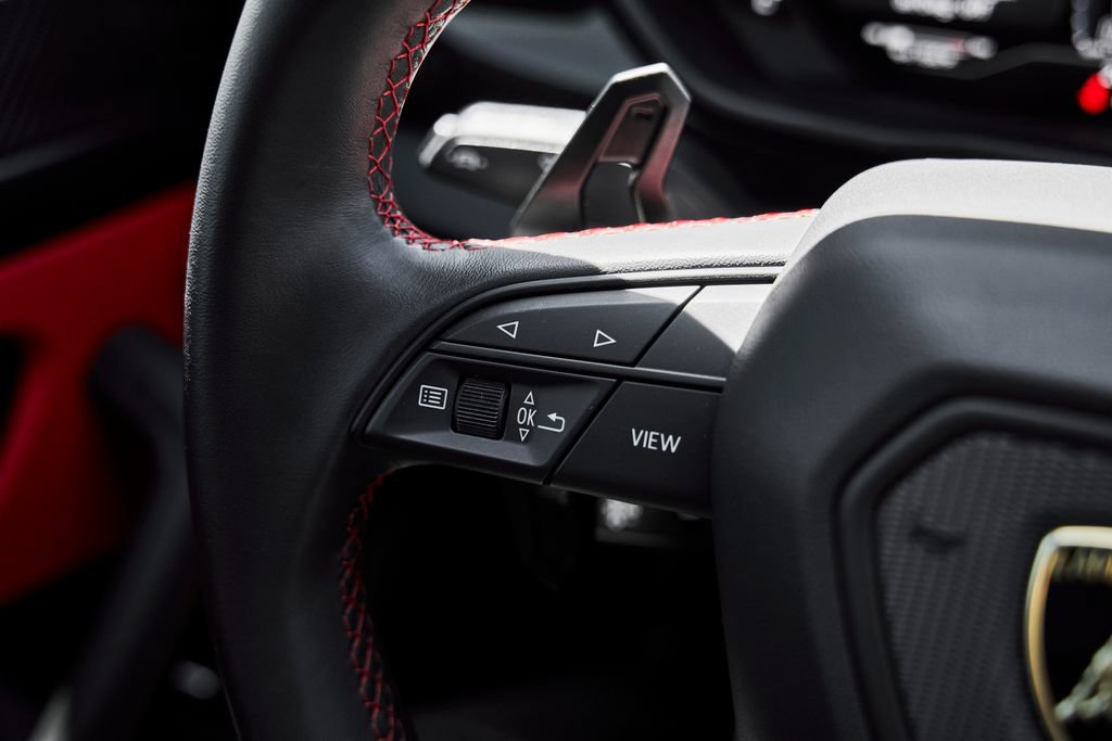Used 2023 Lamborghini Urus S AWD/4WD image 55