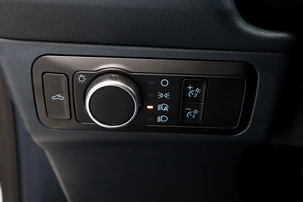 Certified 2025 Ford Maverick XLT w/ Equipment Group 302A image 27