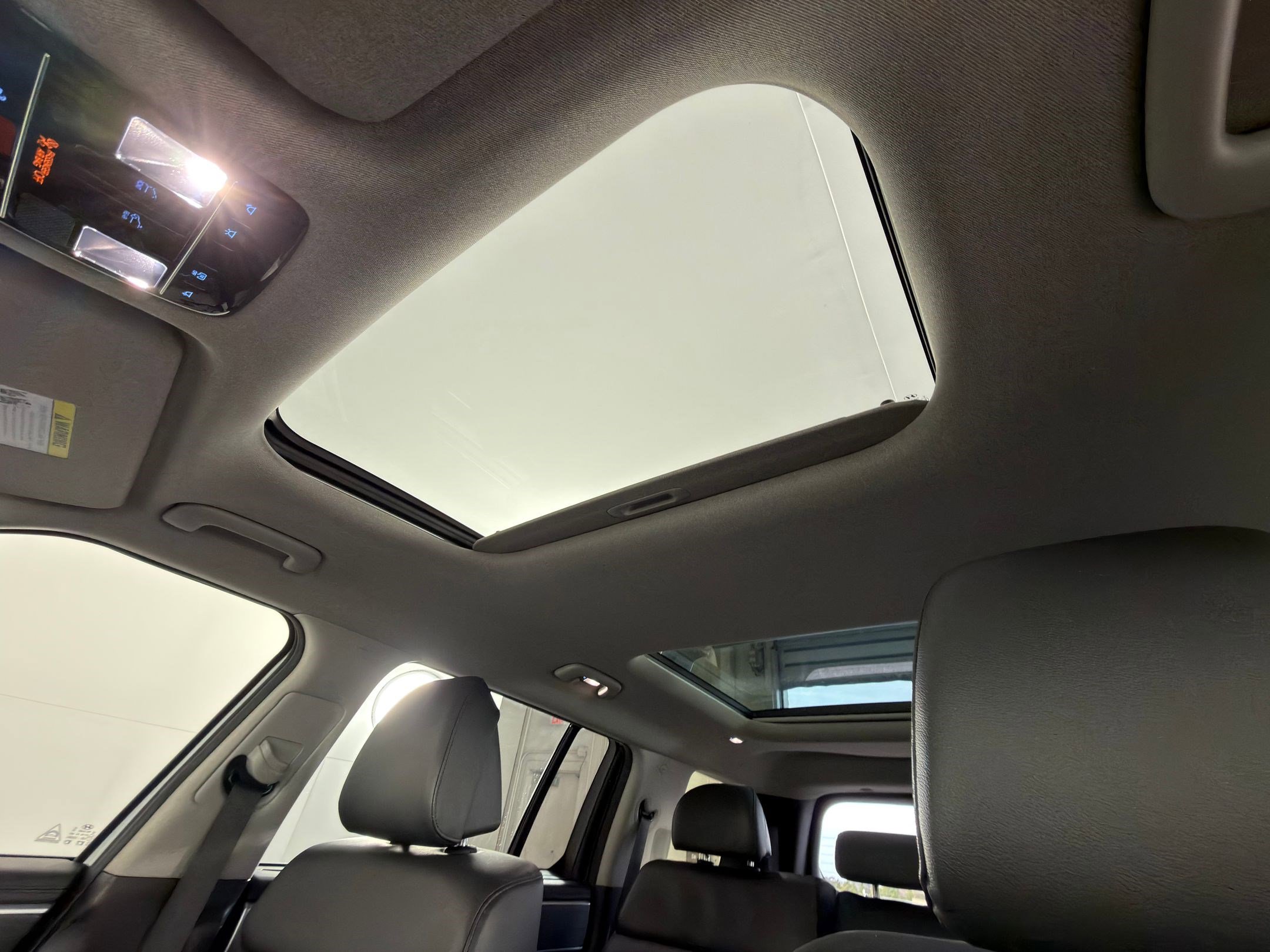 Used 2025 Hyundai Santa Fe Limited image 12