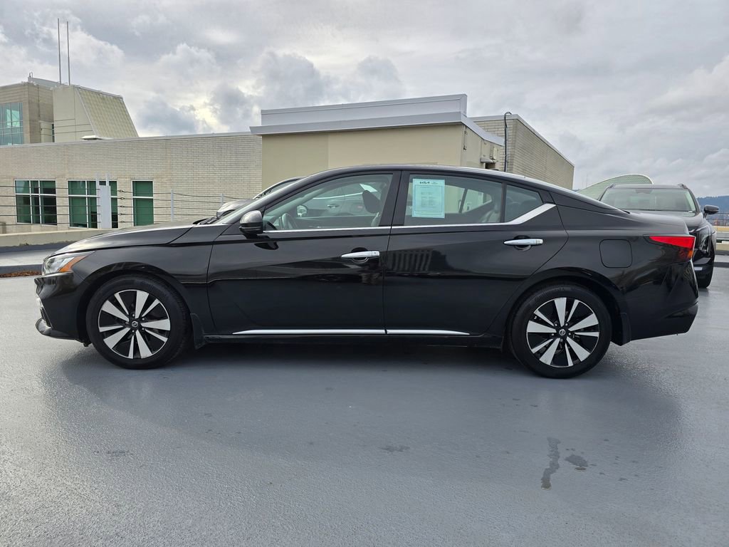Used 2019 Nissan Altima 2.5 SV image 2