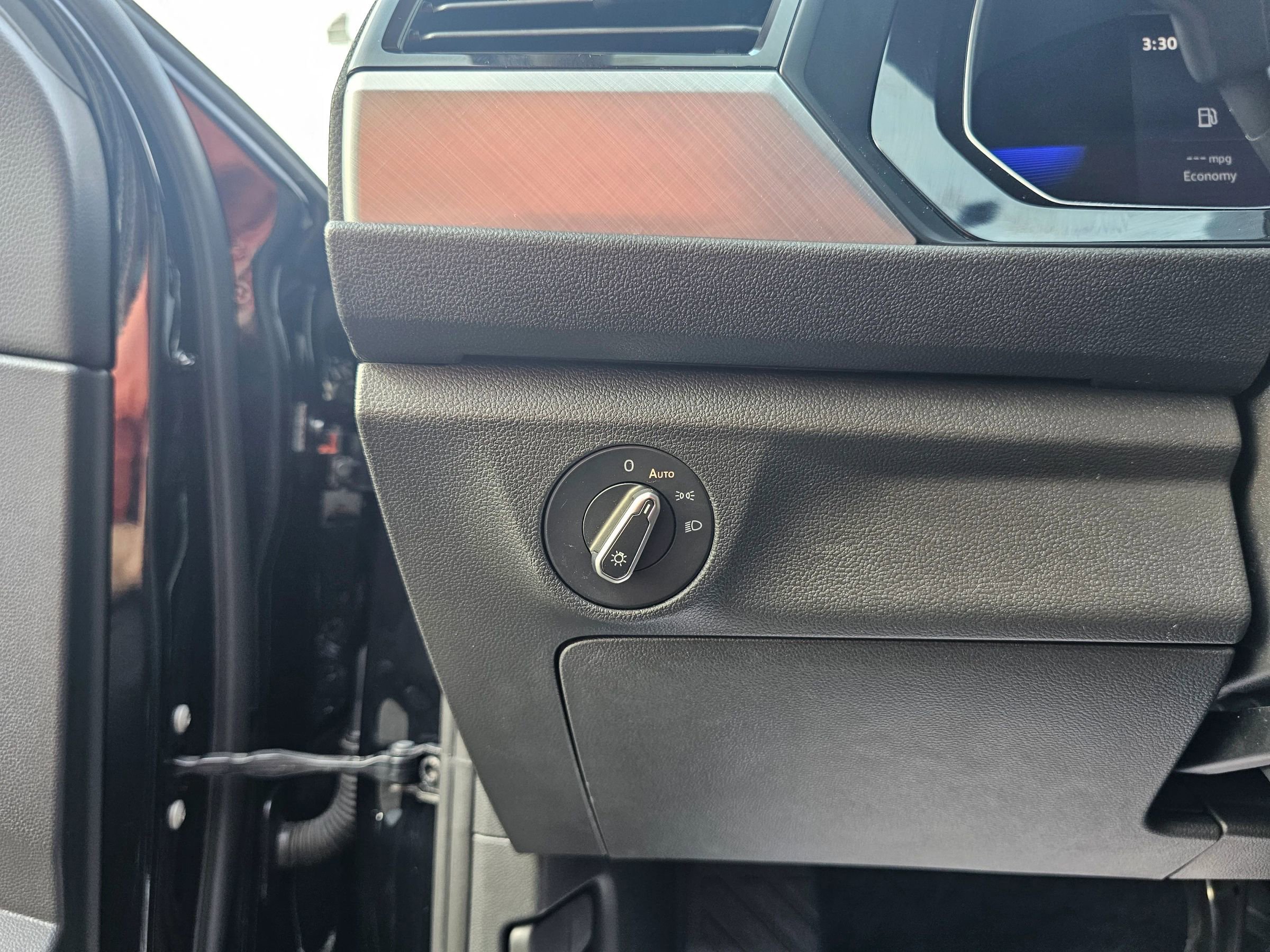 Used 2022 Volkswagen Jetta SE image 31