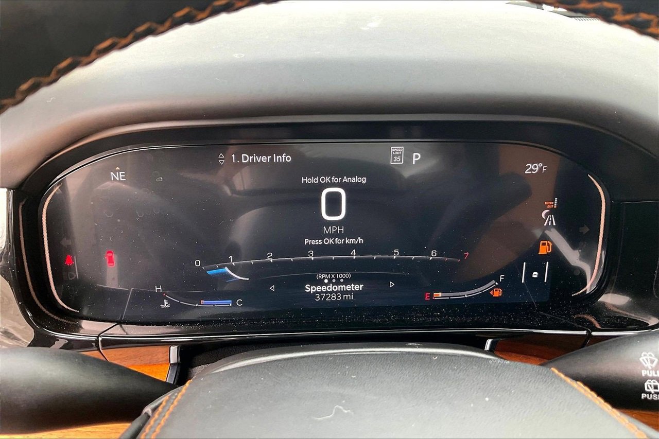 Used 2022 Jeep Grand Wagoneer Series III image 11