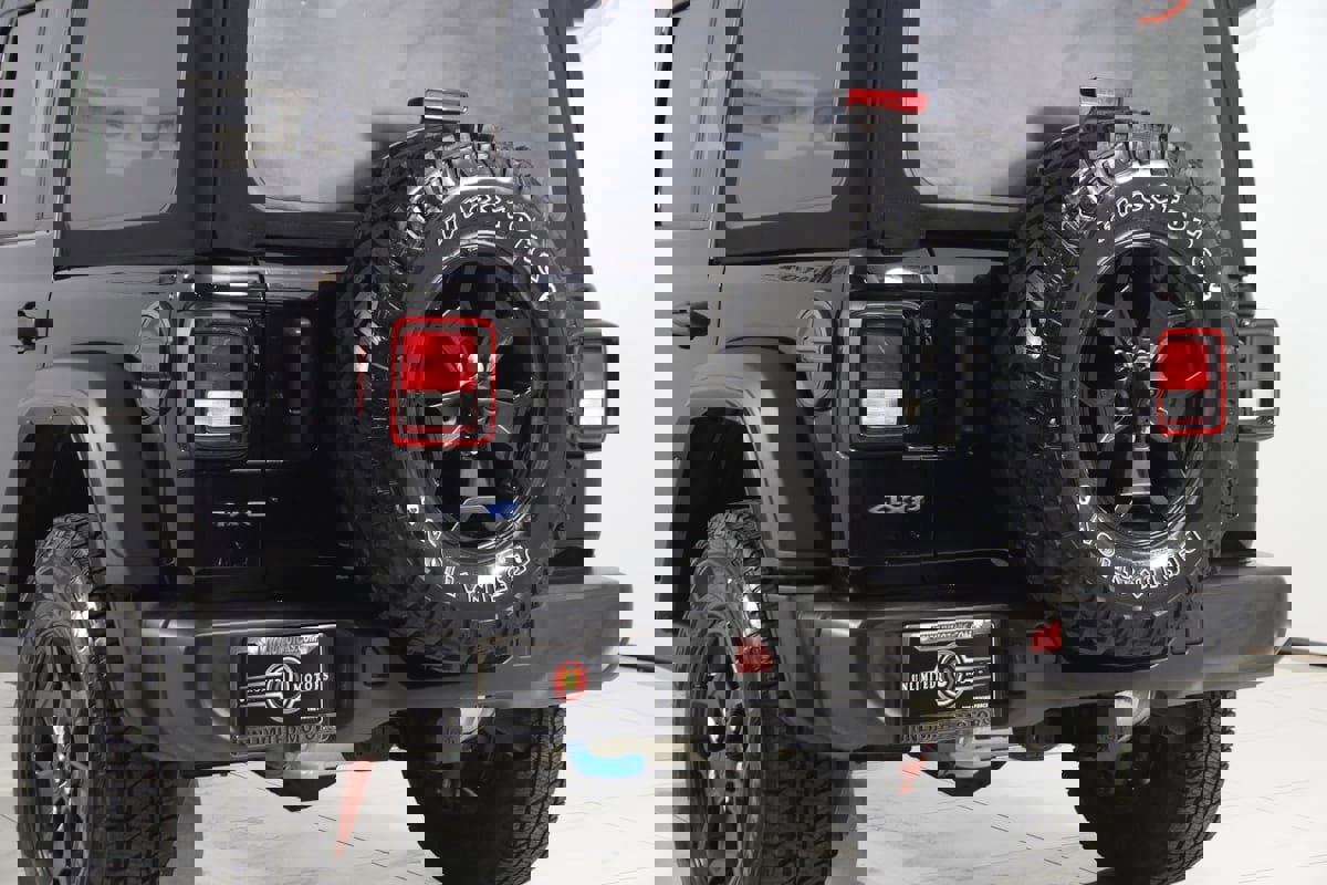 Used 2023 Jeep Wrangler Unlimited w/ Cold Weather Group image 21