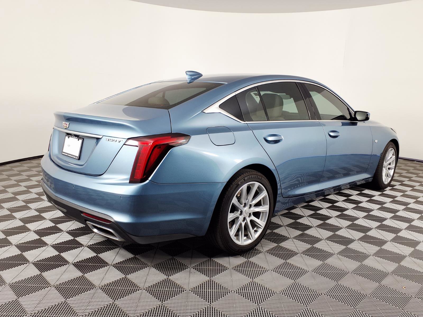 Certified 2024 Cadillac CT5 Luxury RWD image 4