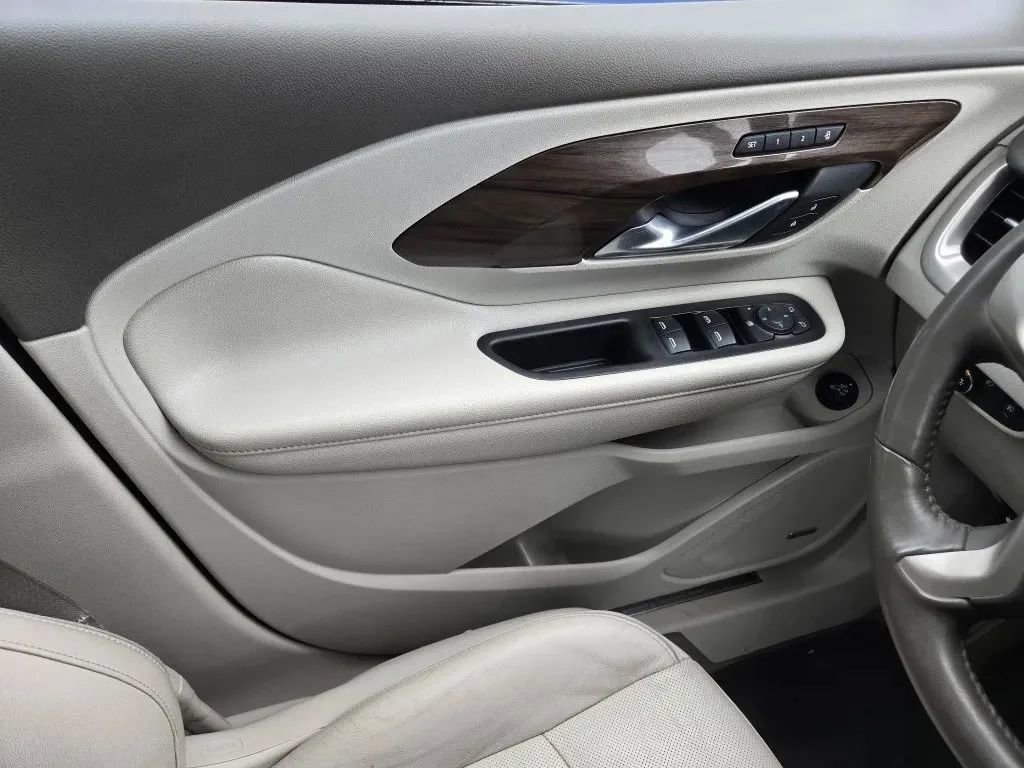 Used 2019 GMC Terrain Denali w/ Comfort Package image 12