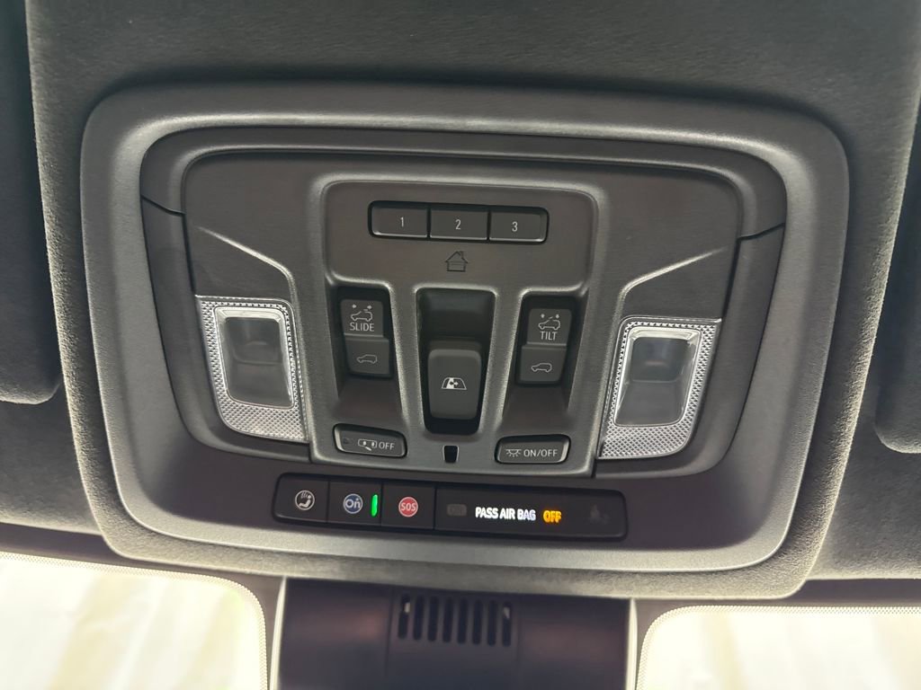 Used 2025 GMC Sierra 2500 AT4X image 33