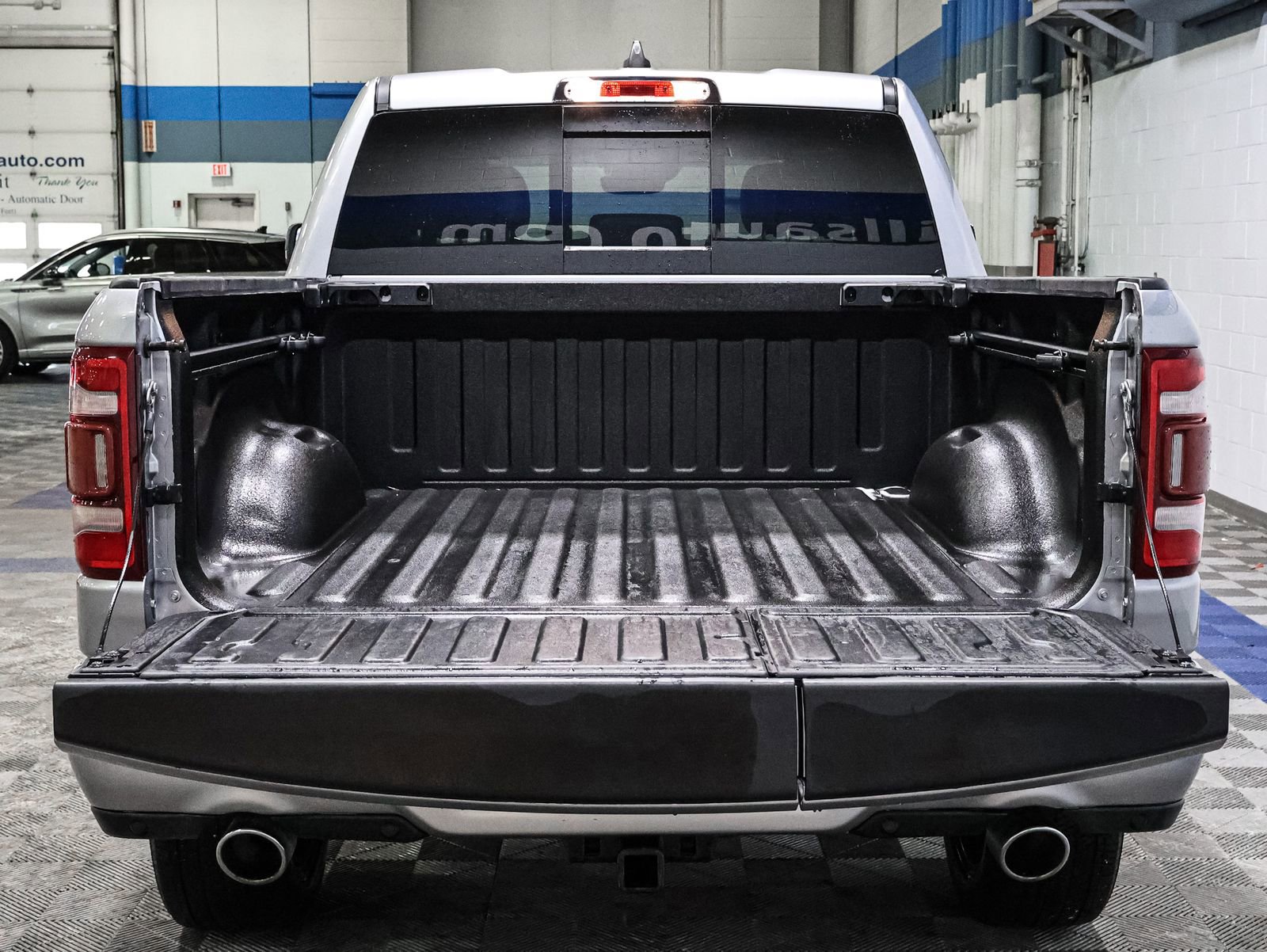 Used 2020 RAM 1500 Limited image 17