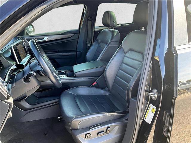 Used 2024 Volkswagen Atlas Cross Sport SEL R-Line AWD/4WD image 24